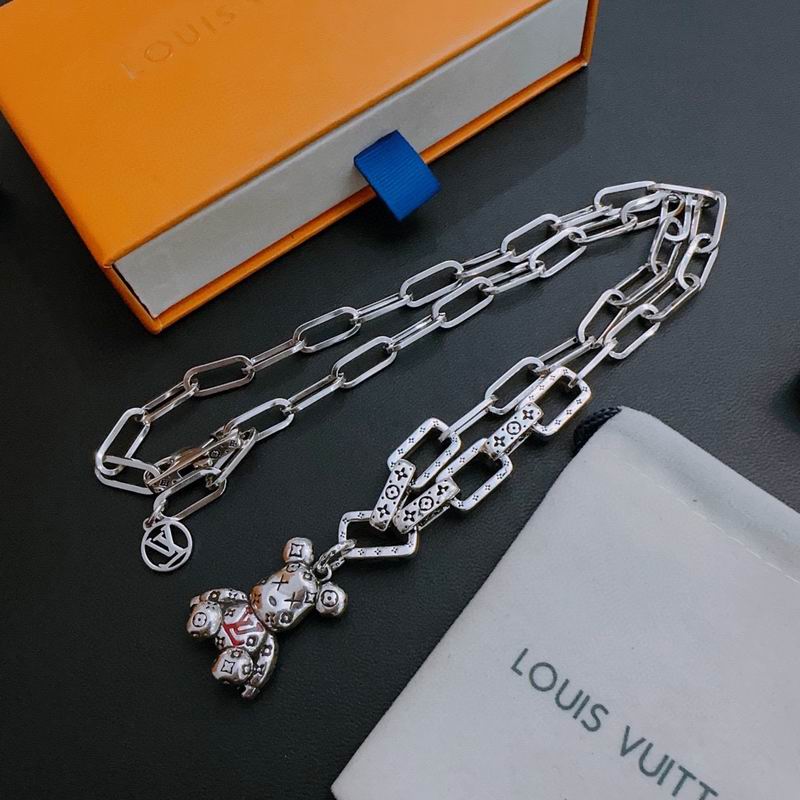 LV Necklace 03lyr236